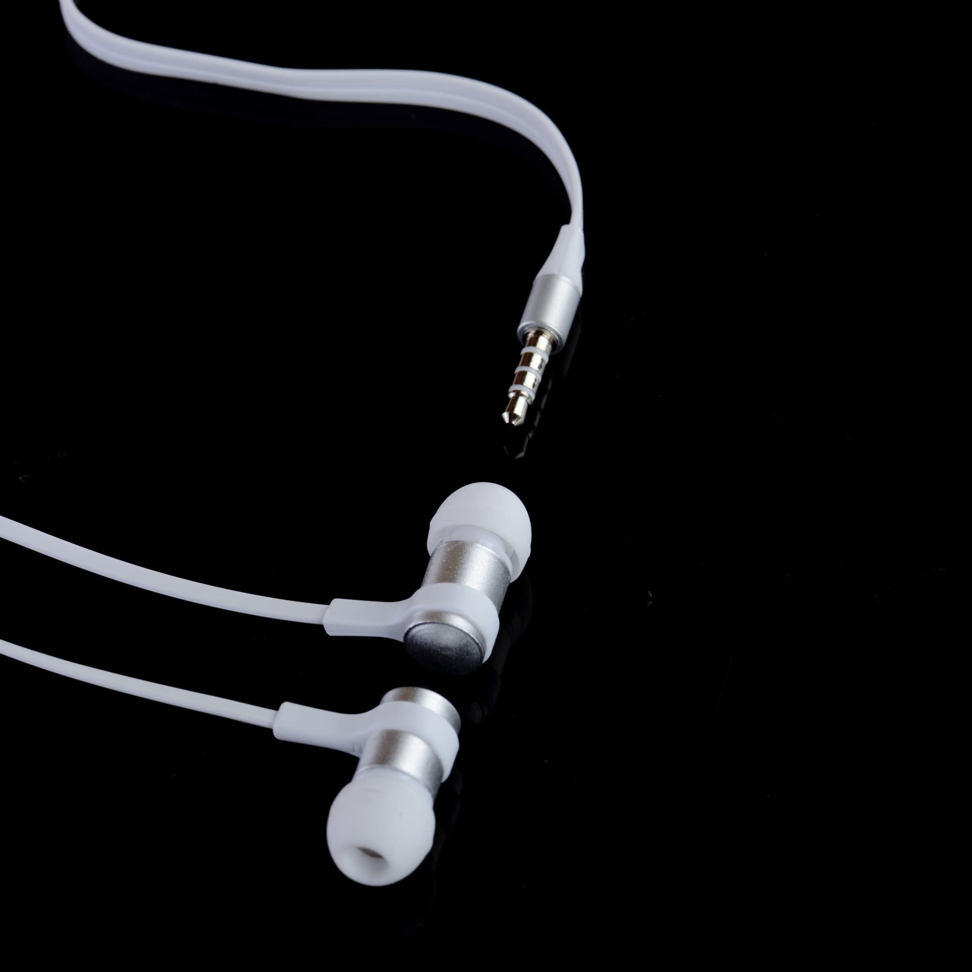 WG Fülhallgató mikrofonnal, in-ear, jack 3,5 mm, fehér